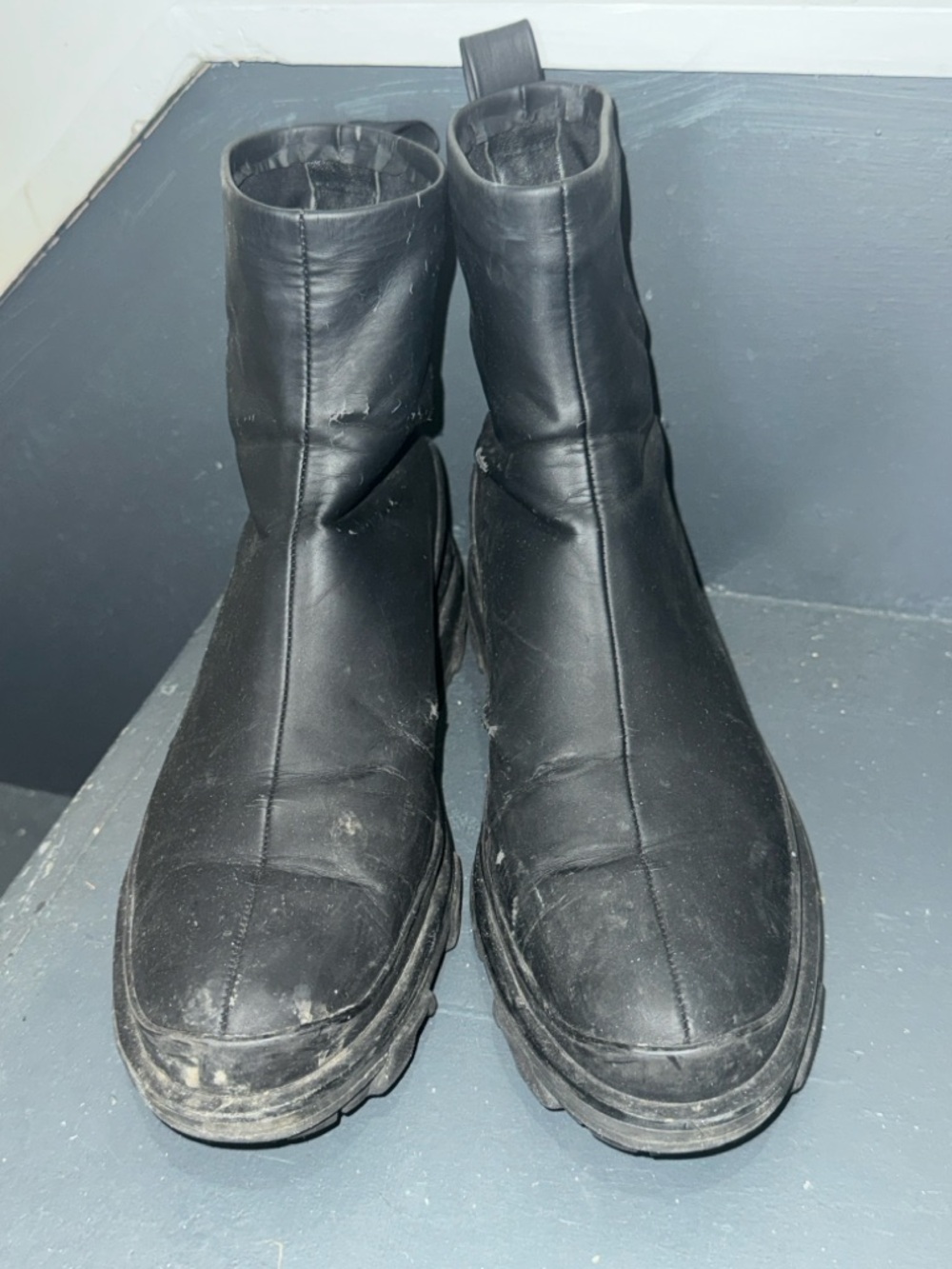 rag & bone Black Women's Chelsea-Style Lug Ankle Boots - Waterproof & Well Worn